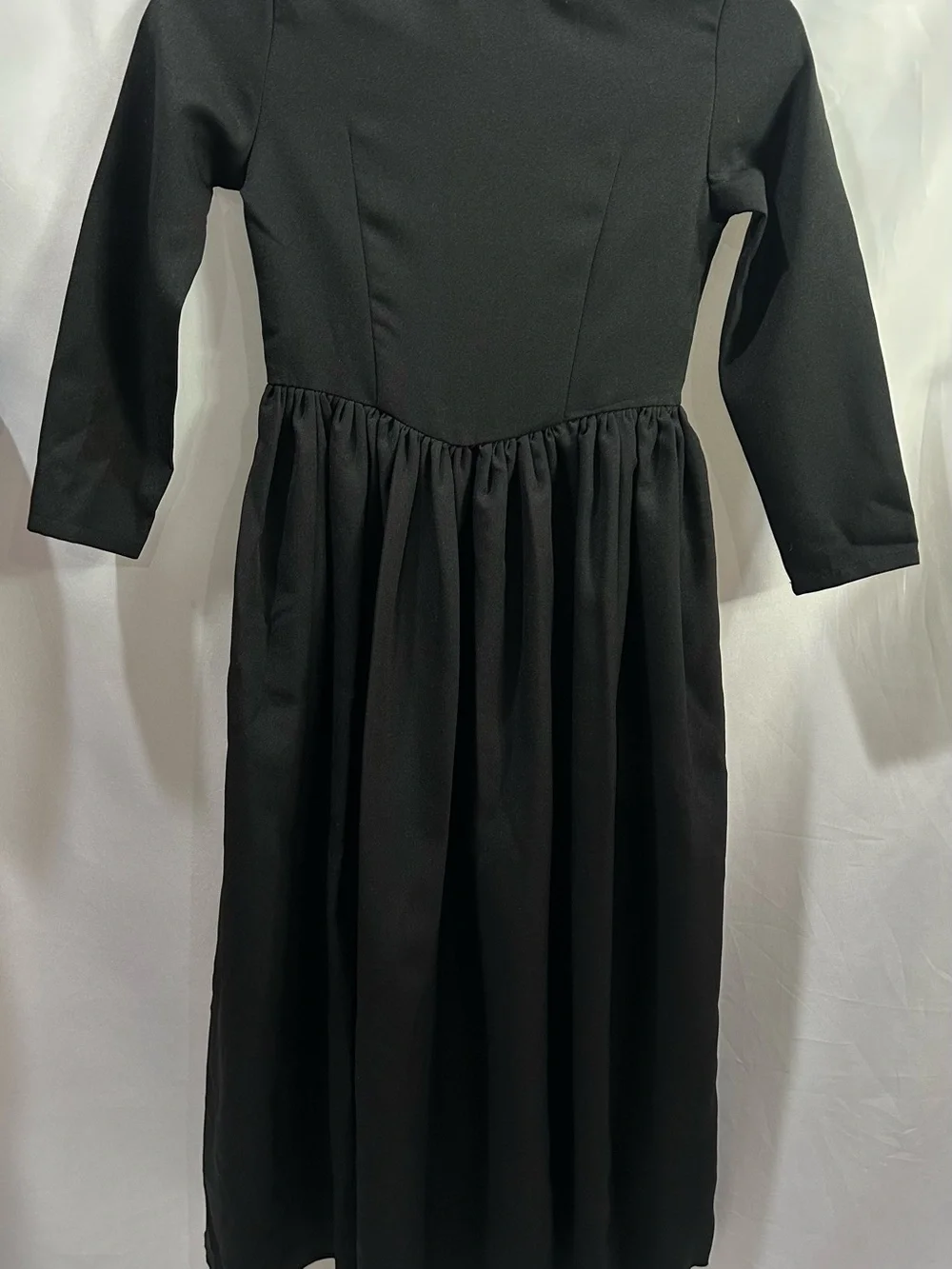 Heritage Costumes black dress Pilgrim/ Ann Hutchinson/Harriet Tubman
